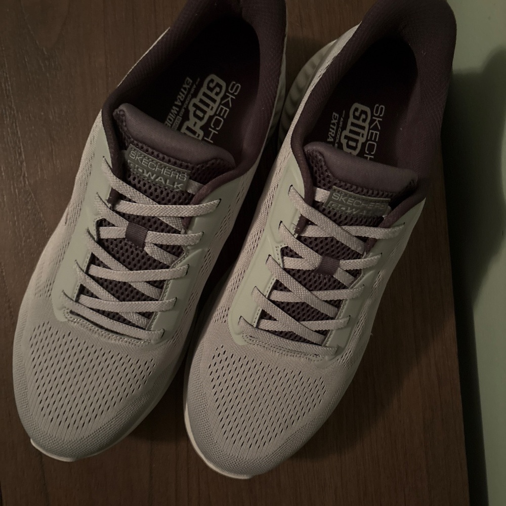 Sneakers - Picture 2 of 3